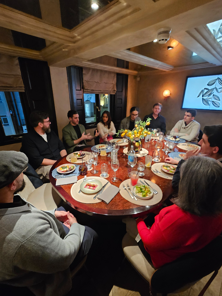 EXEC DINNER roundtable — focused peer discussion among product and engineering leaders